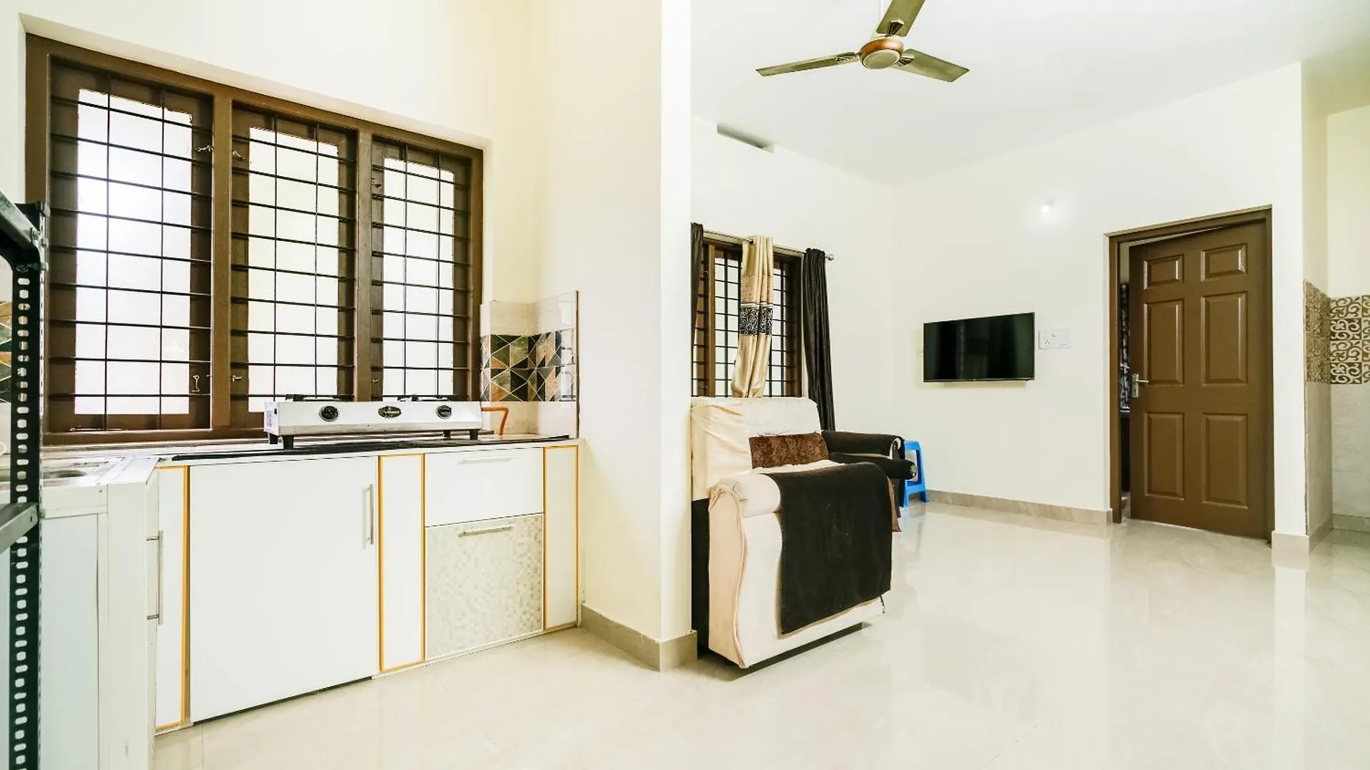 Hotel O Aashniya Homes Elūr Lägenhet